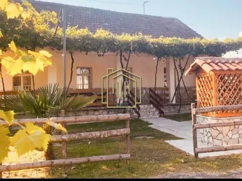 Izdavanje, kuća, 60m², Podgorica, Crna Gora - image 10