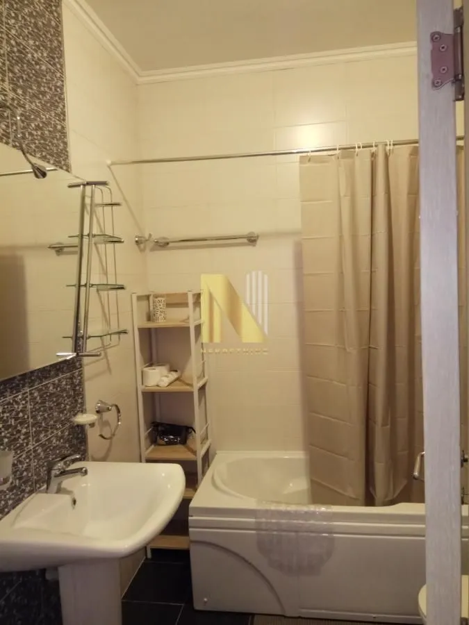 Izdavanje, jednosoban stan, 46m², Centar, Novi Sad