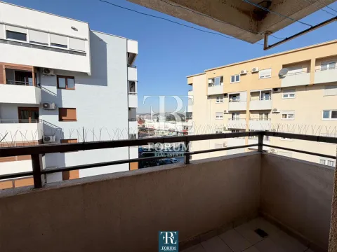 Rent, two bedroom apartment, 60m², Stari Aerodrom, Podgorica - image 10