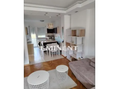 Rent, two bedroom apartment, 57m², Stari Grad, Beograd - image 2