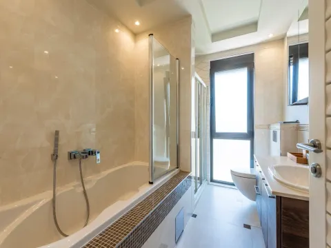 Sale, three bedroom apartment, 200m², Podgorica, Crna Gora - image 29