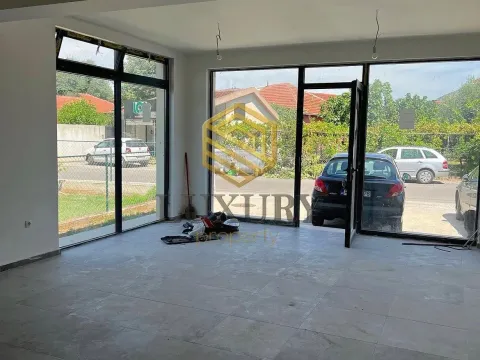 Izdavanje, poslovni prostor, 45m², Masline, Podgorica - image 2
