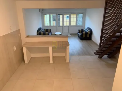 Prodaja, kuća, 100m², Stara Varoš, Podgorica - image 7