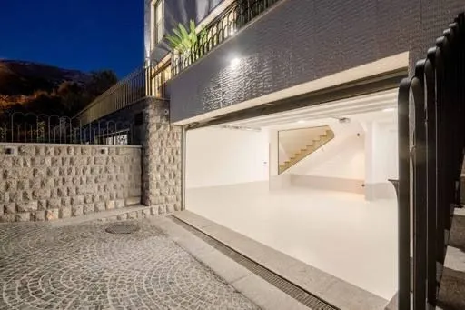 Sale, house, 240m², Kamenovo, Budva