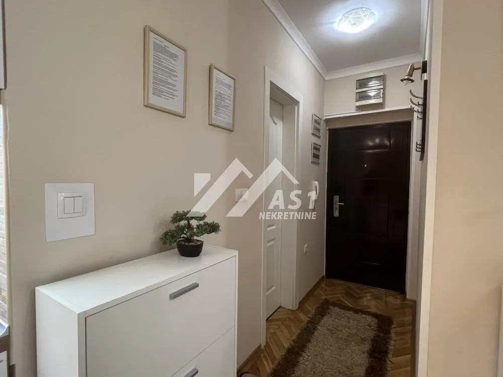 Izdavanje, dvosoban stan, 42m², Novi Sad Sve Podlokacije, Novi Sad