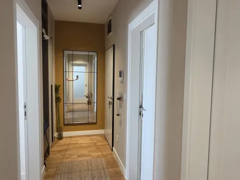 Prodaja, dvosoban stan, 69m², Stari Aerodrom, Podgorica - image 1