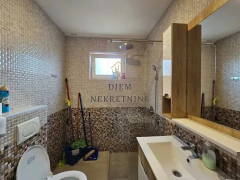 Rent, one bedroom apartment, 55m², Šušanj, Bar - image 12