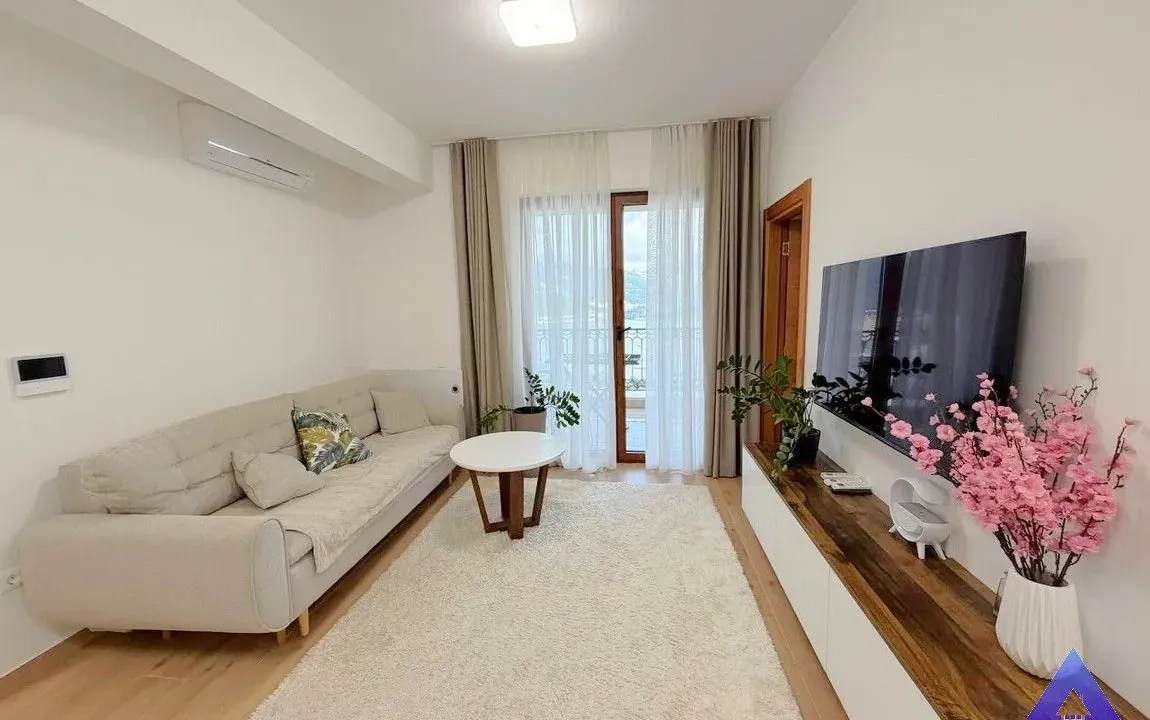 Prodaja, dvosoban stan, 54m², Komoševina, Budva