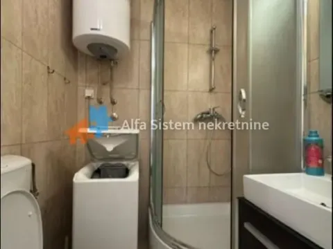 Izdavanje, trosoban stan, 70m², Stari Grad, Beograd - image 14