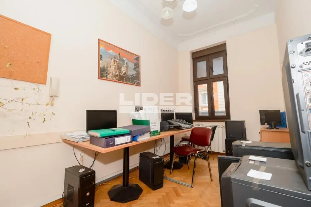Rent, apartment, 87m², Stari Grad, Beograd