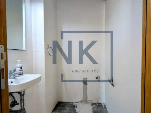 Prodaja, dvosoban stan, 72m², Stari Aerodrom, Podgorica - image 10