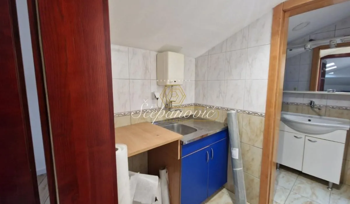 Rent, office space, 92m², Centar, Novi Sad