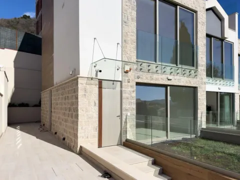 Prodaja, kuća, 286m², Donja Lastva, Tivat - image 6