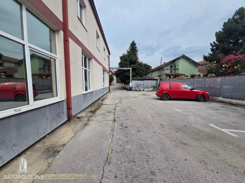 Izdavanje, poslovni prostor, 1440m², Zemun Kalvarija, Zemun Sve Podlokacije