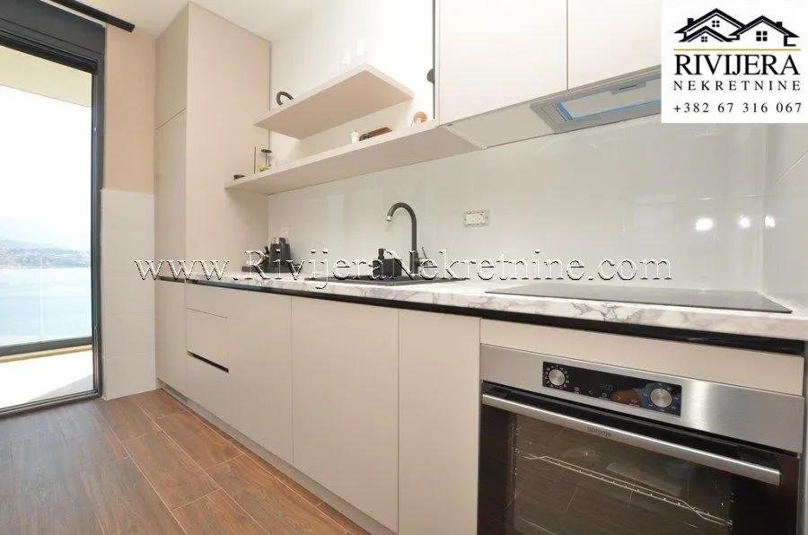 Prodaja, dvosoban stan, 61m², Njivice, Herceg Novi