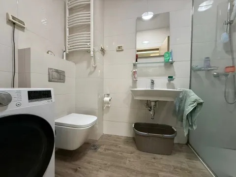 Sale, three bedroom apartment, 72m², City Kvart, Podgorica - image 10