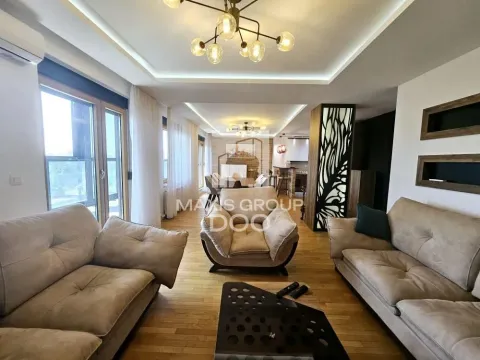 Izdavanje, trosoban stan, 109m², Zemun Sve Podlokacije, Beograd - image 10