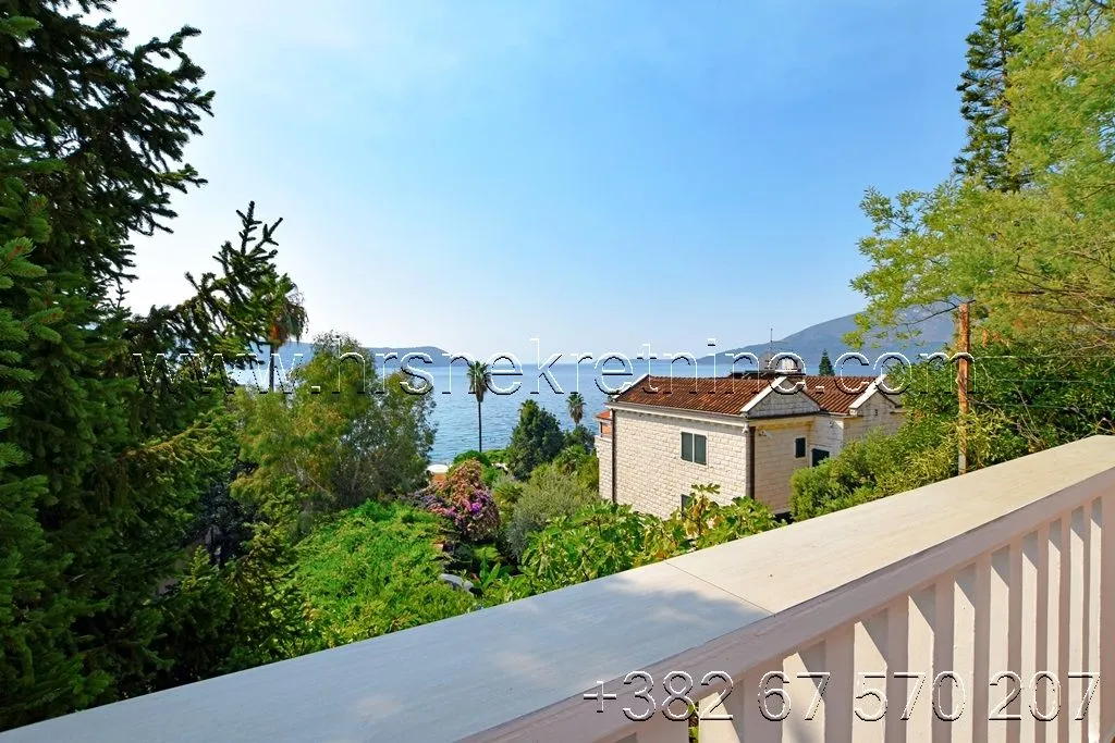 Rent, three bedroom apartment, 80m², Centar, Herceg Novi