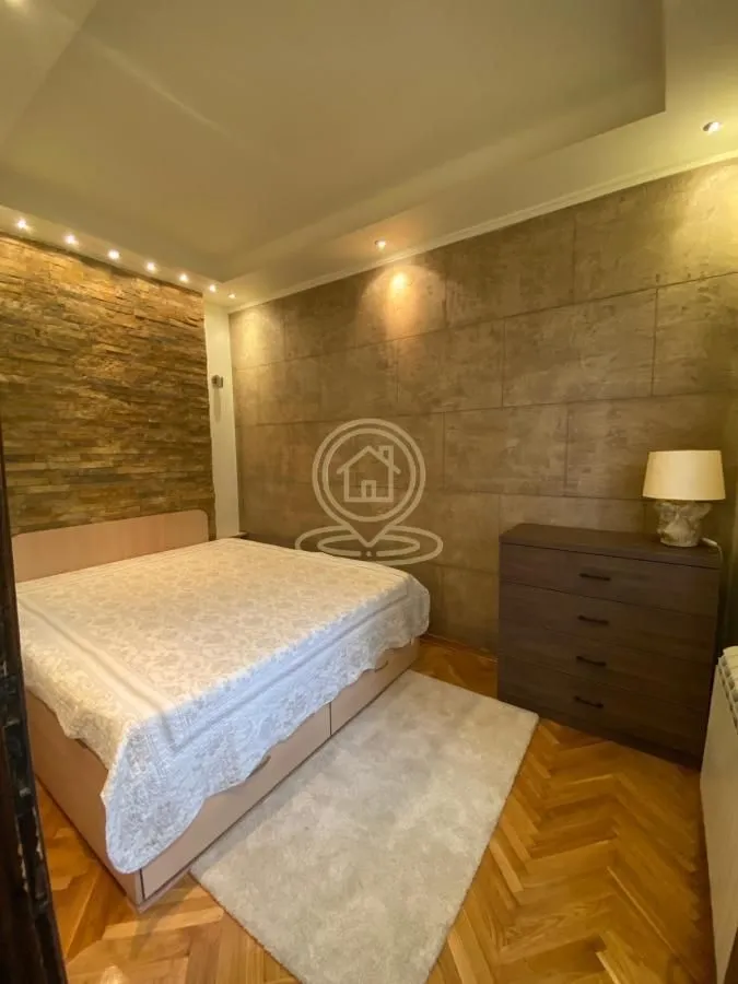 Rent, three bedroom apartment, 75m², Vračar Hram, Vračar Sve Podlokacije