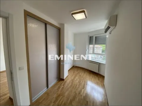 Rent, three bedroom apartment, 58m², Zvezdara Sve Podlokacije, Beograd - image 7