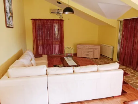 Rent, three bedroom apartment, 162m², Spuž, Danilovgrad - image 13