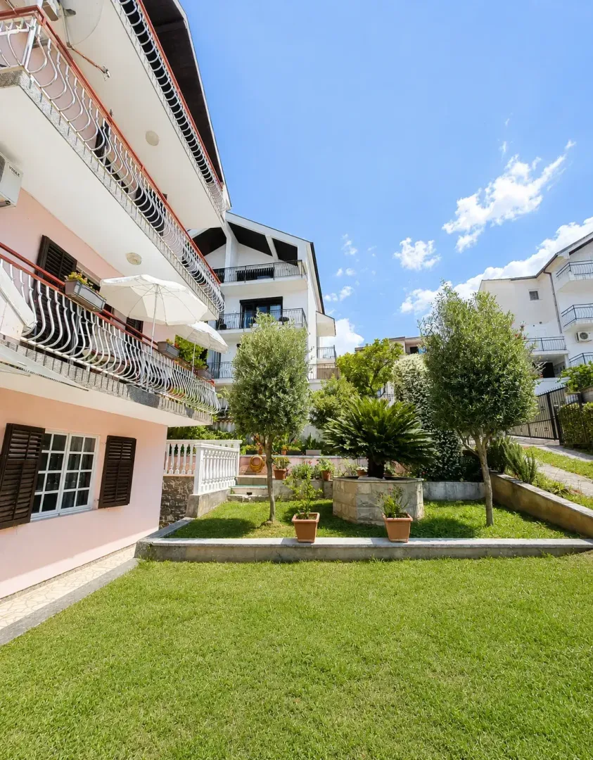 Sale, house, 341m², Tivat, Crna Gora
