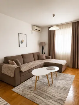 Sale, one bedroom apartment, 44m², Stari Aerodrom, Podgorica - image 2