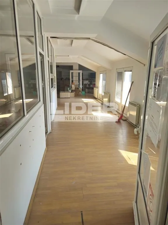 Rent, office space, 1000m², Dušanovac, Voždovac Sve Podlokacije