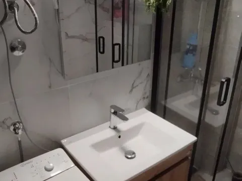 Izdavanje, dvosoban stan, 75m², Škaljari, Kotor - image 8