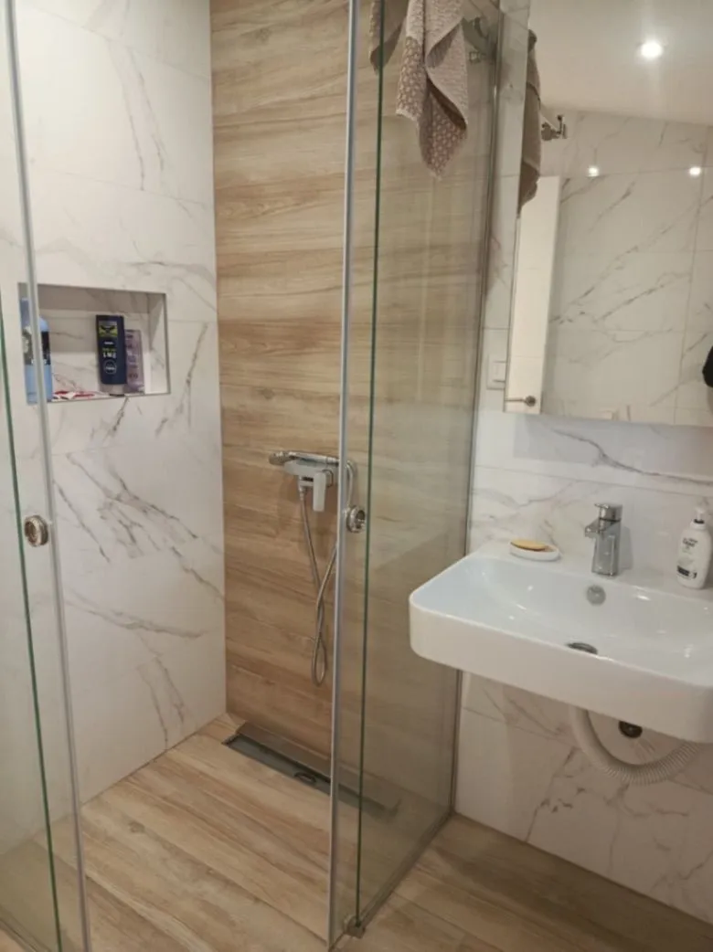 Izdavanje, dvosoban stan, 100m², Preko Morače, Podgorica