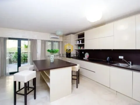 Prodaja, stan, 176m², Lastva Grbaljska, Kotor - image 5