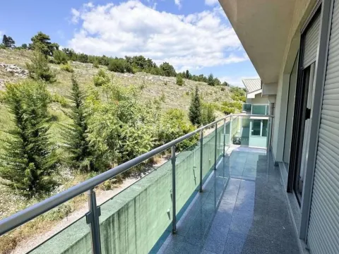 Sale, three bedroom apartment, 90m², Pod Goricom, Podgorica - image 2