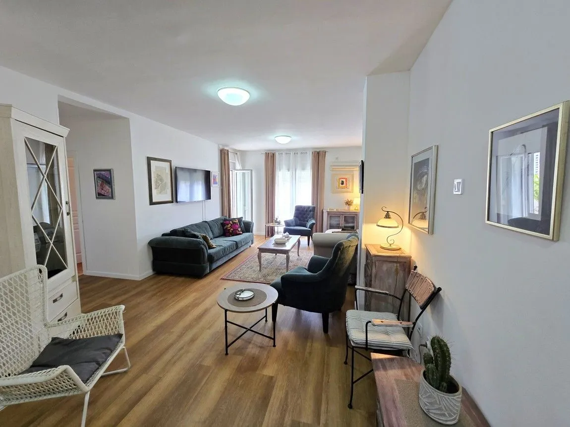 Sale, one bedroom apartment, 76m², Dubovica, Budva