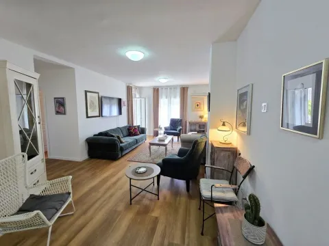 Sale, one bedroom apartment, 76m², Dubovica, Budva - image 13