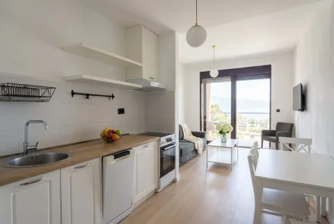 Prodaja, trosoban stan, 50m², Tivat, Crna Gora - image 13