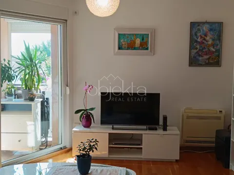 Rent, apartment, 81m², Tivat, Crna Gora - image 3