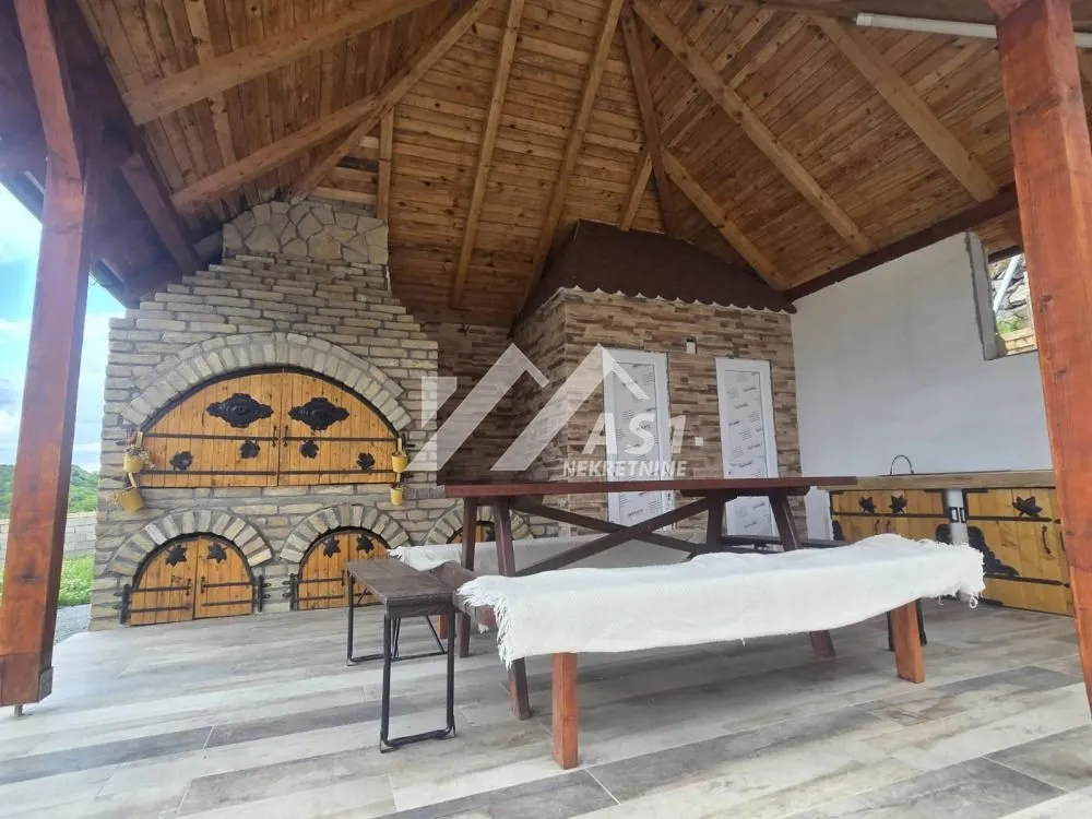 Rent, office space, 400m², Karagača, Petrovaradin