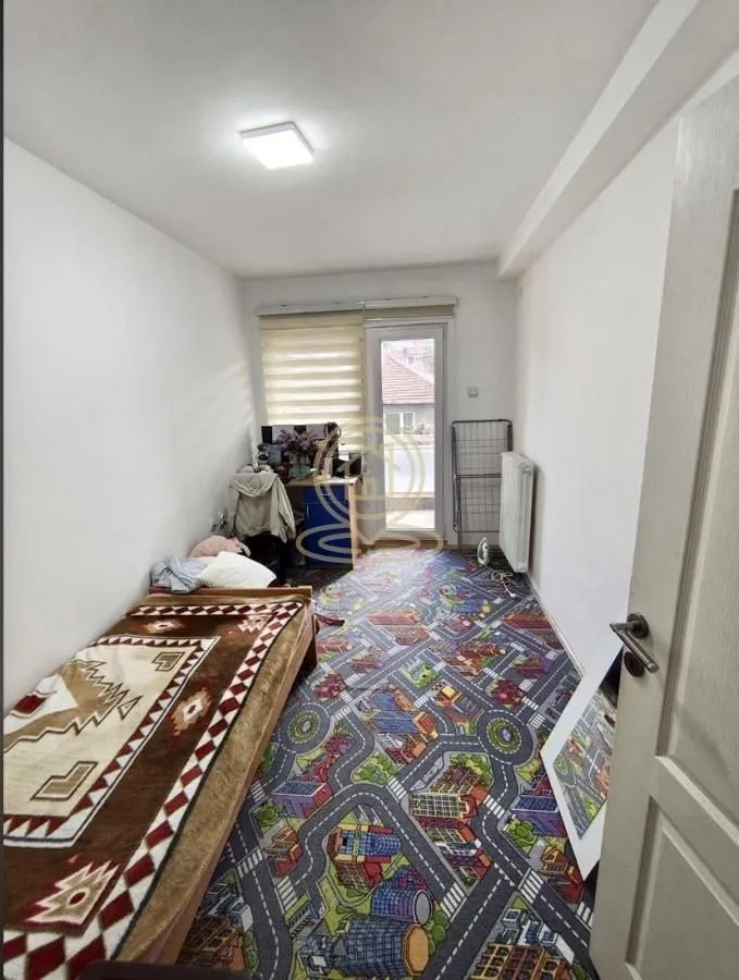 Prodaja, četvorosoban stan, 79m², Palilula, Niš