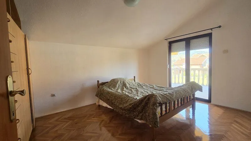 Sale, house, 319m², Zlatica, Podgorica