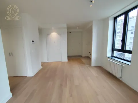 Izdavanje, trosoban stan, 77m², Savski Venac, Beograd - image 3