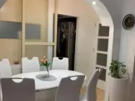 Izdavanje, četvorosoban stan, 100m², Vračar Sve Podlokacije, Beograd - image 2