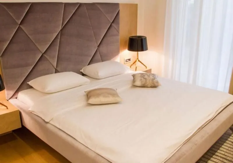Sale, three bedroom apartment, 502m², Budva, Crna Gora