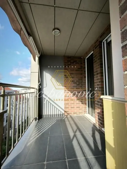 Prodaja, trosoban stan, 70m², Podbara, Novi Sad Sve Podlokacije