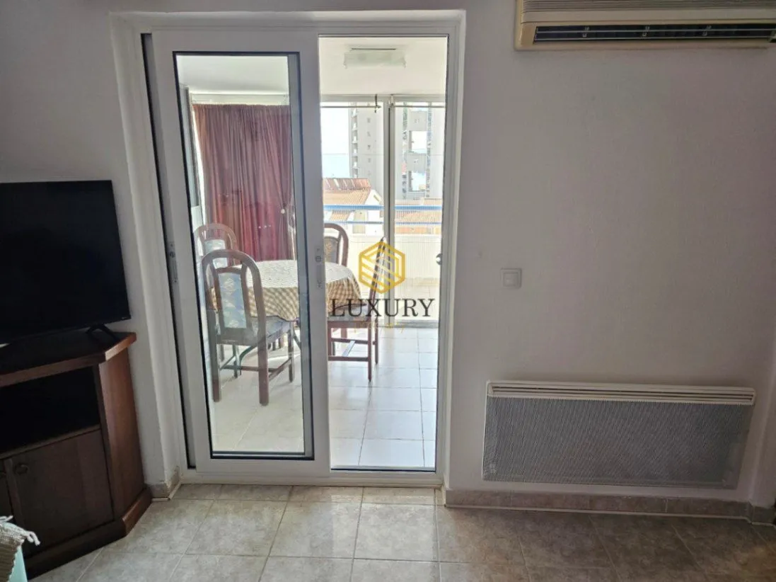 Rent, one bedroom apartment, 41m², Petrovac, Budva