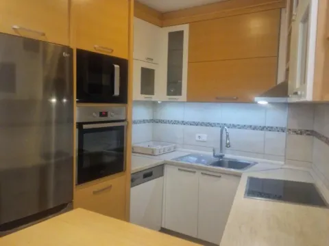 Izdavanje, trosoban stan, 82m², Dedinje Sve Podlokacije, Beograd - image 11