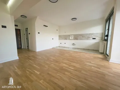 Prodaja, trosoban stan, 75m², Vračar Hram, Vračar Sve Podlokacije - image 9