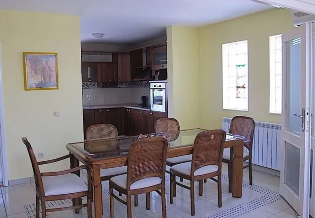 Rent, four bedroom apartment, 146m², Stari Grad, Beograd