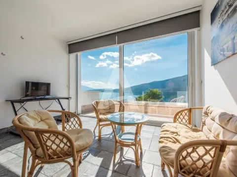 Sale, house, 760m², Đenovići, Herceg Novi - image 3
