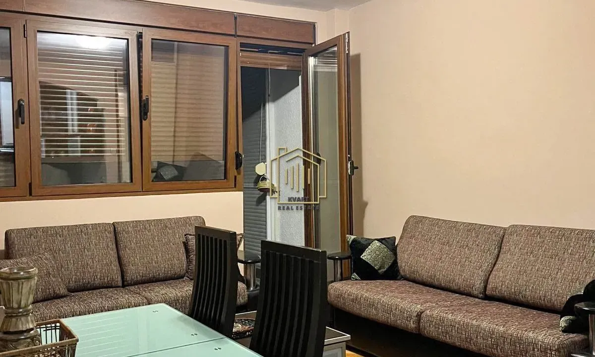 Rent, two bedroom apartment, 65m², Pejton, Podgorica