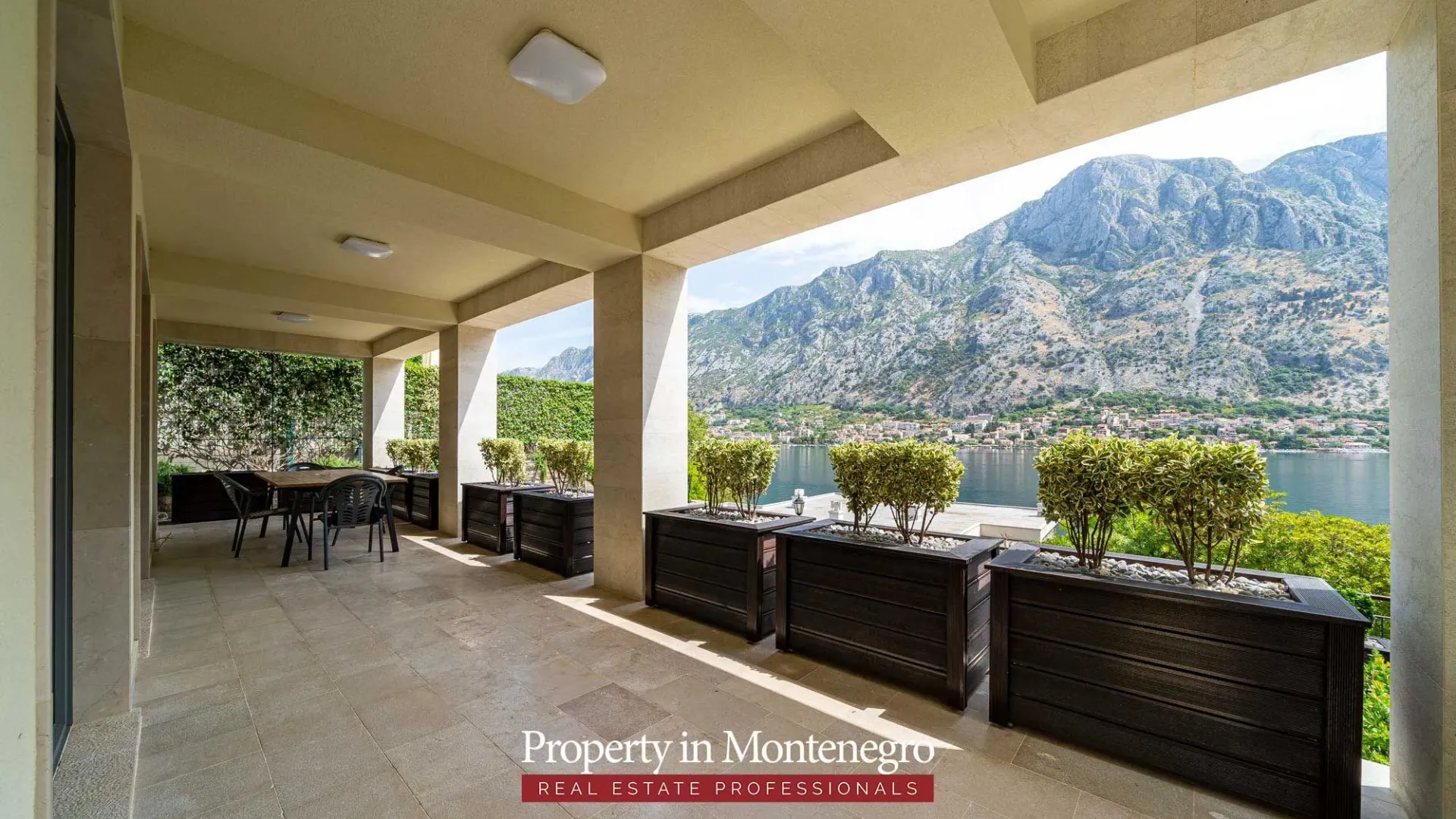 Prodaja, kuća, 520m², Muo, Kotor